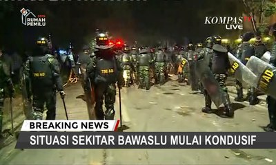 TNI Ikut Terjun Kendalikan Massa yang Ricuh di Tanah Abang