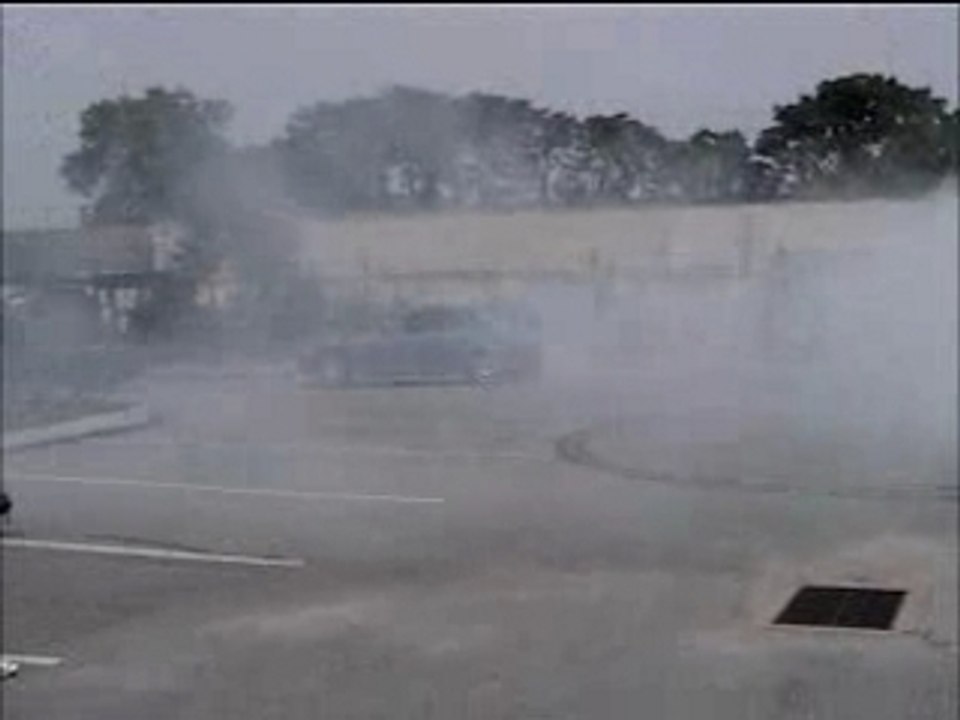 M3 3.2 bleue estoril qui burn fort!!!