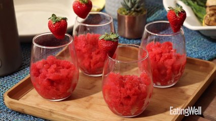 How to Make Strawberry Frosé (Frozen Rosé)