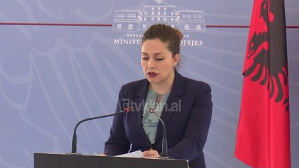 Xhacka: Pas zjarreve fshihet politika