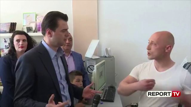 Qytetari: Kemi frikë të shkojmë në Shkodër! Basha: Të zbardhen vrasjet ose shteti ka dorë