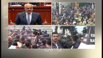 RTV Ora - Rama ironi me opozitën: Dolën jashtë vetë, tani shtyjnë policët që të futen brenda