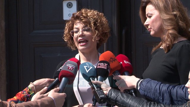Rovena Gashi “betejë” në Apel - News, Lajme - Vizion Plus