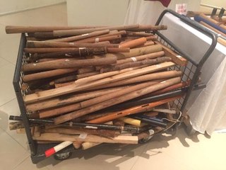 Adliyeye samuray kılıcıyla girmeye çalışmışlar