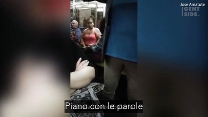 Discussione razzista in metro è quasi sfociata in rissa