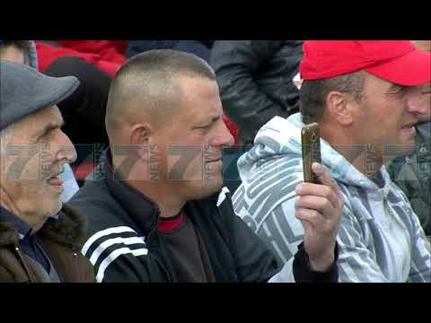 RAMA PRITET ME PROTESTA NE KUKES, IRONIZON BASHEN E KRYEMADHIN - News, Lajme - Kanali 7