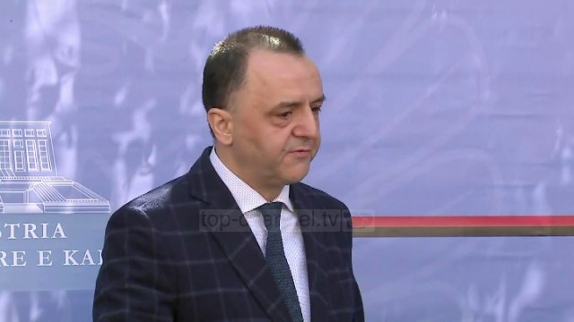 Lame në krye të Kadastrës, Braçe: Zgjidhim problemet me pronat - Top Channel Albania