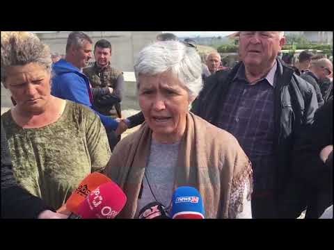 Banorët e Fierit protestojnë për rrugën - News, Lajme - Vizion Plus