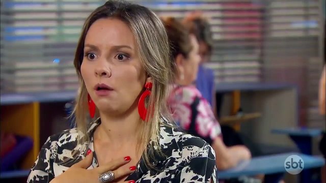 Débora tenta humilhar Luísa e se dá mal | As Aventuras de Poliana