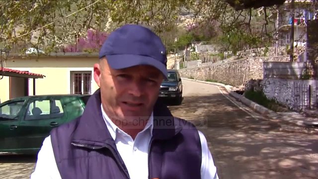 Banorët e Kolonjës protestojnë kundër ndërtimit të HEC-it të Rehovës - Top Channel Albania