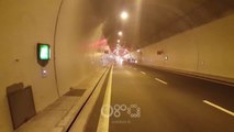 RTV Ora – Udhëtonte nga Kosova drejt Tiranës, makina digjet në tunel