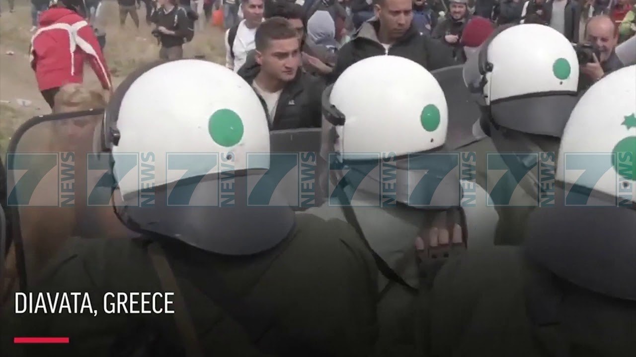 SERISH TENSIONE NE GREQI, EMIGRANTET PERLESHEN ME POLICINE - News, Lajme - Kanali 7