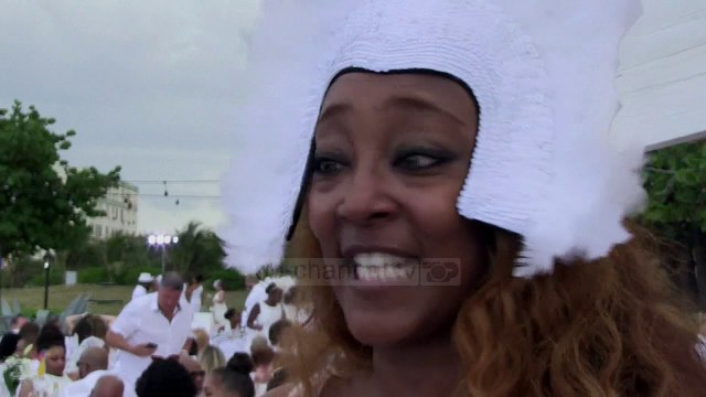 Darka në të bardha në Kubë: një piknik francez dhe ambient amerikan