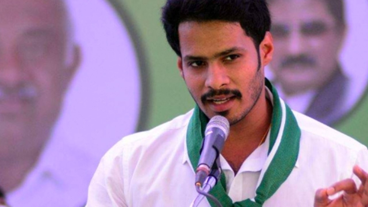 ಮಂಡ್ಯದಲ್ಲಿ ನಿಖಿಲ್ ಕುಮಾರಸ್ವಾಮಿ ಸೋಲಿಗೆ ಜೆಡಿಎಸ್ ನಾಯಕರು ಕಾರಣ | Oneindia Kannada