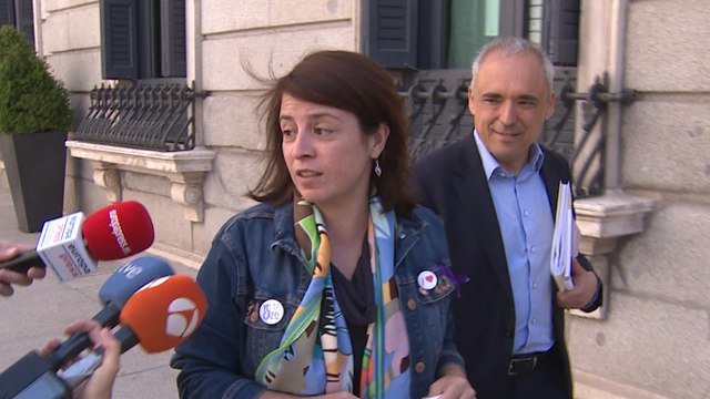 Lastra: La cuestión de los diputados presos no es política