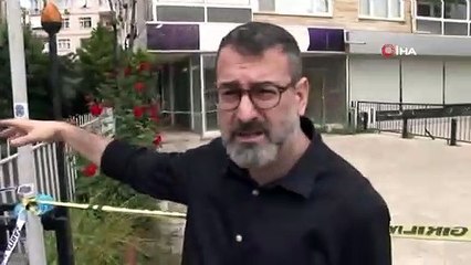 Kadıköy’de Bahçesinde Çatlaklar Oluşan 6 Katlı Bina Boşaltıldı