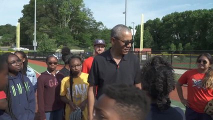 Softball - Barack Obama dévoile une certaine faculté pour ce sport