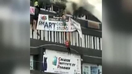 Hindistan'da eğitim merkezinde yangın: 12 ölü