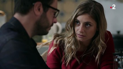 Davia essaye d'aider Alex (Ep195)