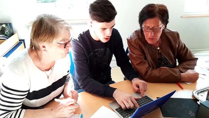 Informatique : des lycéens de Saint-Louis au chevet des seniors