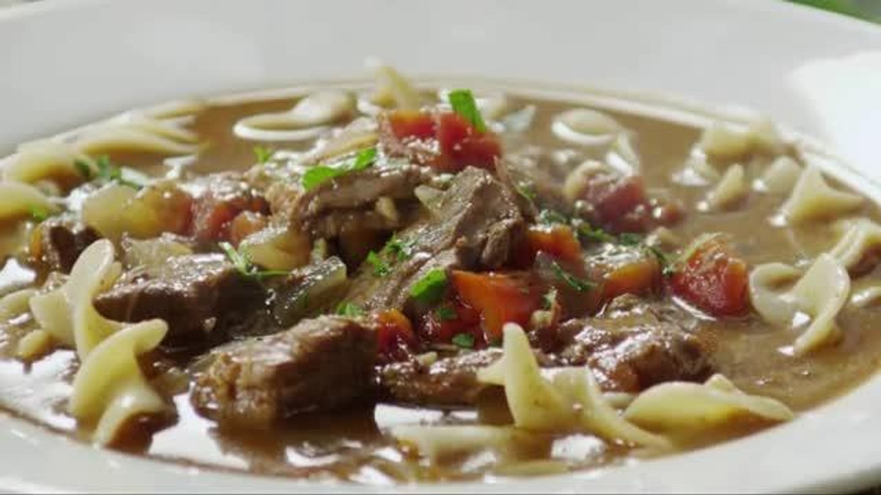 Crock Pot Hungarian Beef Goulash Recipe