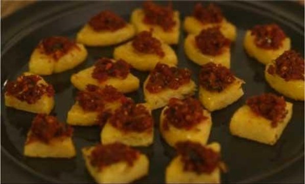 Easy Appetizers: Baked Polenta Rounds & Tapenade