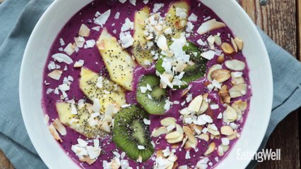 How to Make a Banana-Berry Smoothie Bowl