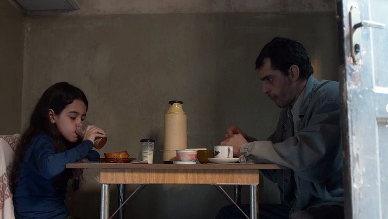 『翳りゆく父』クリップ｜ The Father's Shadow [A Sombra Do Pai] - Clip HD