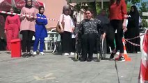 Engelliler için 'Empati Parkuru'nda yürüdüler