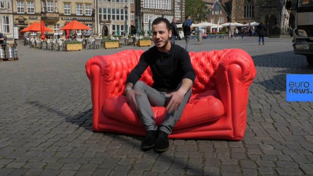 مبل قرمز یورونیوز در آلمان و بلژیک؛ از کمبود مسکن در برلین تا بیکاری در بروکسل