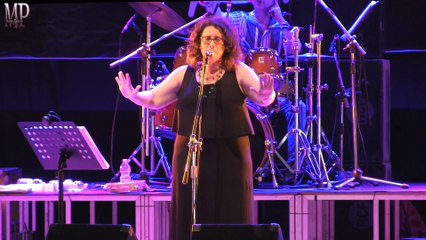 Aidia Band Performs at Face Food Festival 🎶