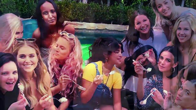 The-Sad-Reason-Selena-Gomez-Cuts-Out-Hollywood-Friends-From-Her-Life