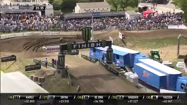 Jago Geerts passes Michele Cervellin - Race 1 MX2 - MXGP fo France 2019