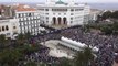 تواصل المظاهرات في الجزائر والمحتجون يصرون على مطالبهم