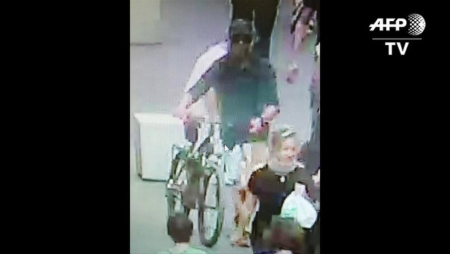 Polícia divulga foto do suspeito