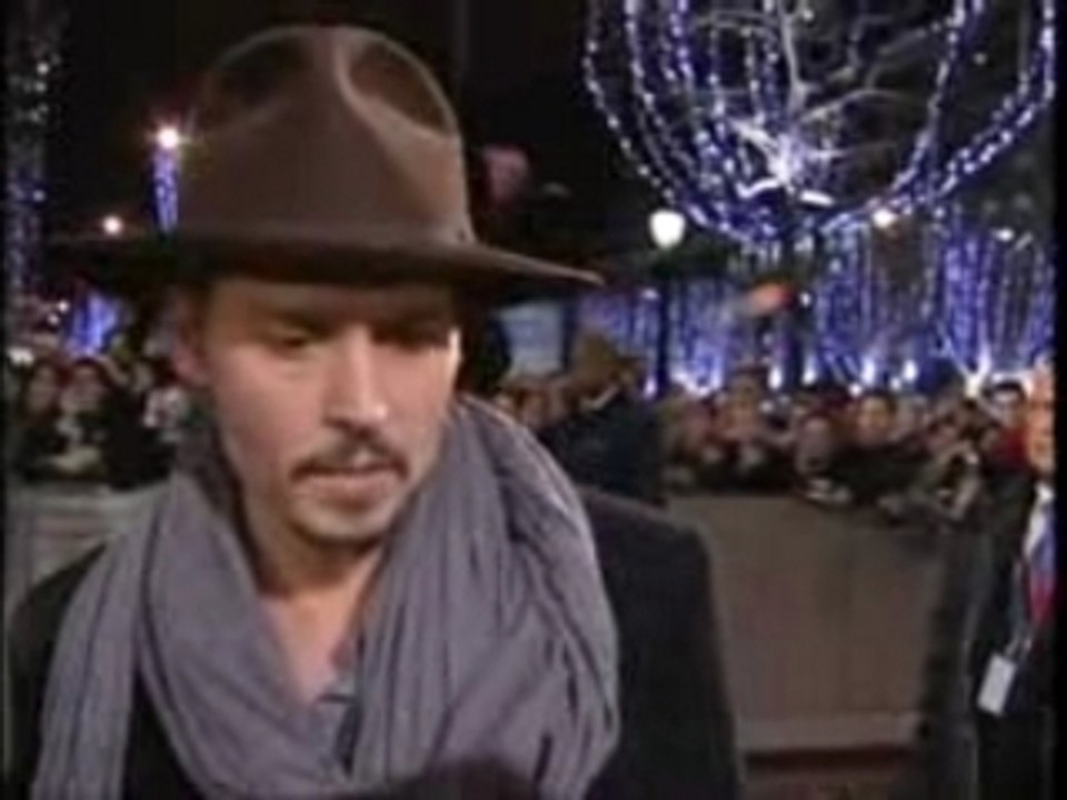 Johnny Depp & Tim Burton Sweeney Todd Premiere ParisTV3