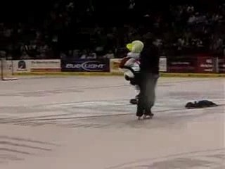 Bakersfield Condors mascot takes a dive
