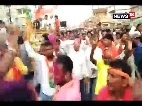 मोदी के दोबारा पीएम बनने की खुशी में ये शख्स पिला रहा है मुफ्त गन्ने का रस-free sugarcane juice serving by devkumaron the victory of Narendra modi in loksabha election 2019 in jharkhnad