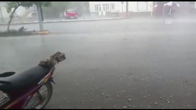 Fırtına ve dolu yağışı etkili oldu - ESKİŞEHİR