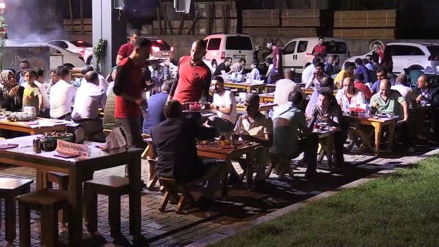 HUZUR VE BEREKET AYI RAMAZAN - Şanlıurfa'da sahurun adı 'ciğer kebabı'