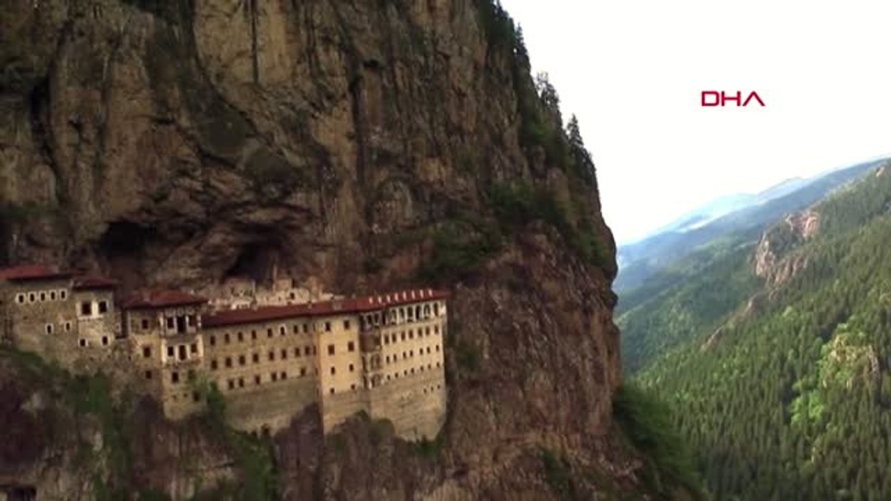 TRABZON 4 yıl aradan açılan Sümela Manastırı'na ziyaretçi akını