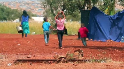 Suriyeli minik Aye'nin yaşaması acil ameliyata bağlı - İDLİB