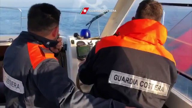 Tor Paterno, controllo della Guardia Costiera, sequestri e sanzioni