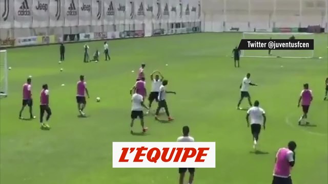 Quand Ronaldo met à l'amende ses coéquipiers - Foot - WTF
