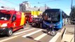 Acidente envolvendo ônibus e moto é registrado na Avenida Brasil, no centro de Cascavel
