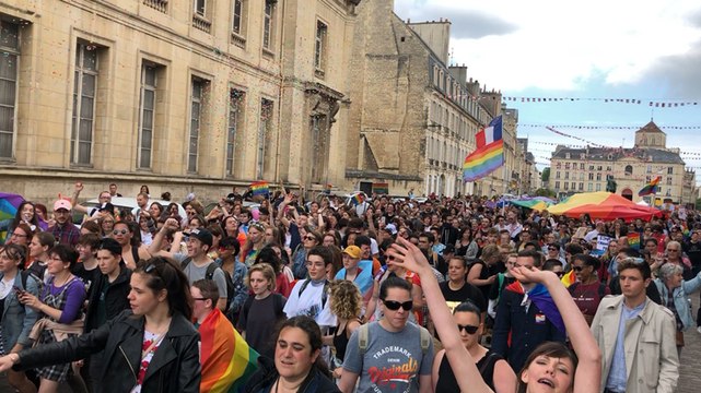 Marche des fiertés à Caen