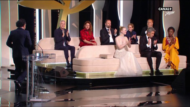 L'entrée du jury sur la scène du palais - Cannes 2019