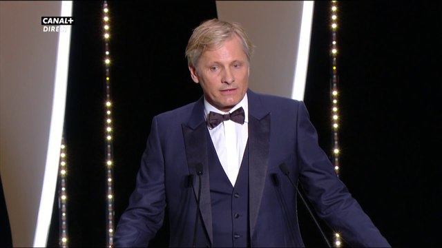 Viggo Mortensen remet le Prix de la Mise en scène - Cannes 2019