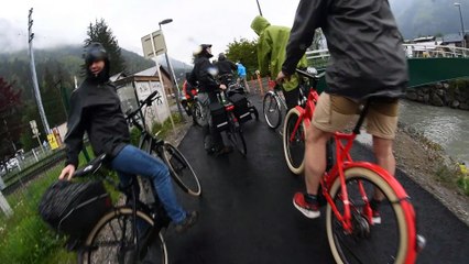 À Chamonix, les "vélorutionnaires" sur la route des Anges