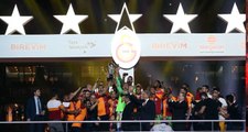Galatasaray, 22. Şampiyonluk Kupasını Aldı